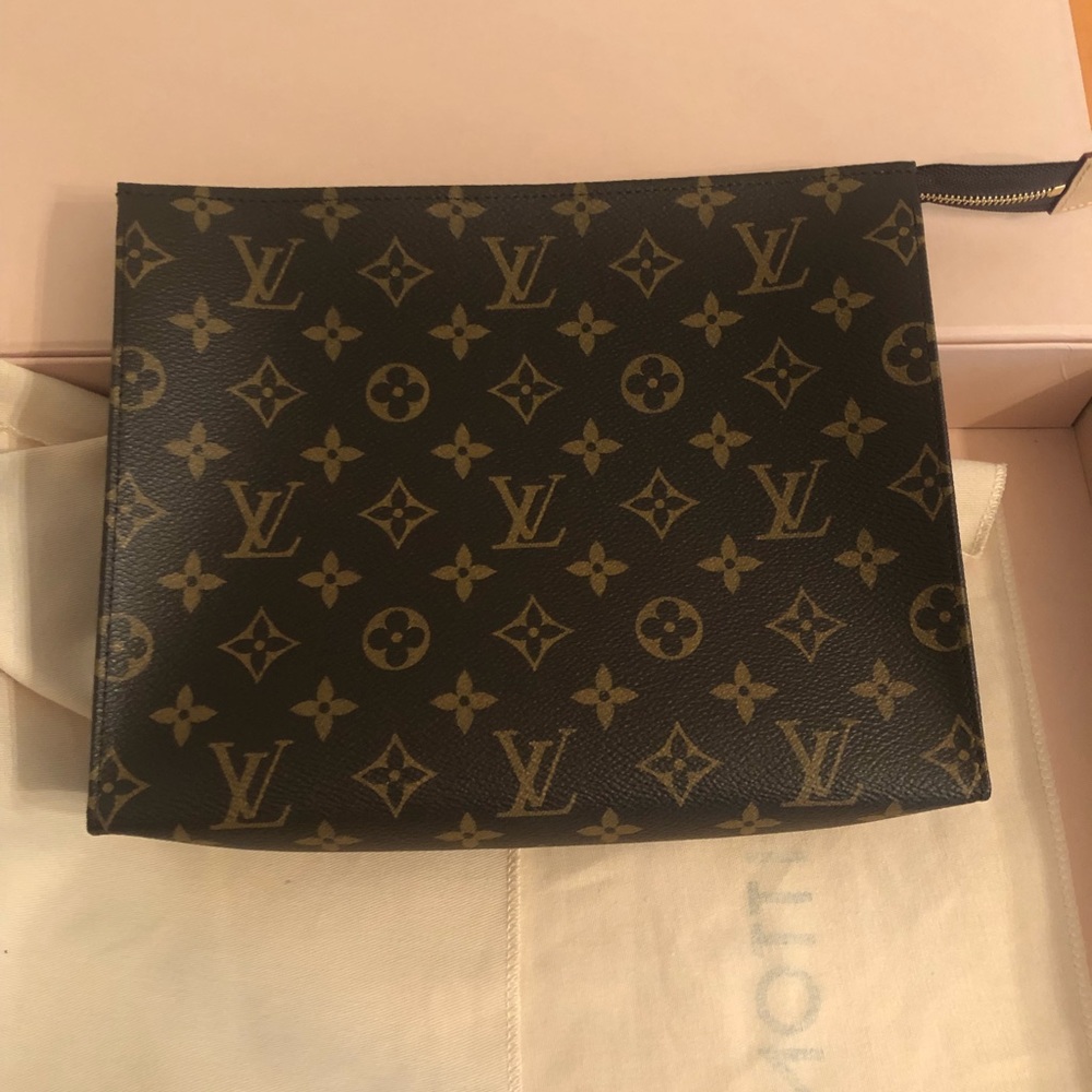 Louis Vuitton Toiletry Pouch 26